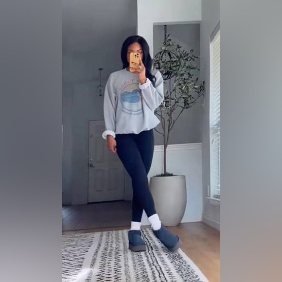 Cozy Navy Blue Mini Shearling Ankle Boots 6 - Picture 2 of 12